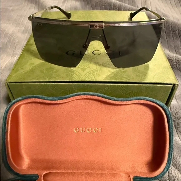 Gucci sunglasses authenticated - Picture 1 of 7